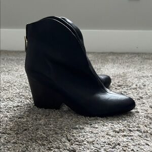 Diane Von Furstenberg Black Ankle Booties